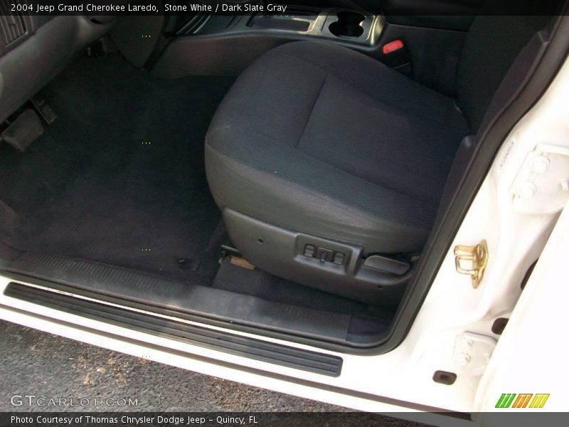 Stone White / Dark Slate Gray 2004 Jeep Grand Cherokee Laredo