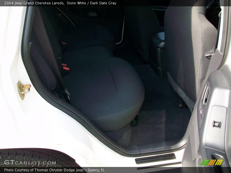 Stone White / Dark Slate Gray 2004 Jeep Grand Cherokee Laredo