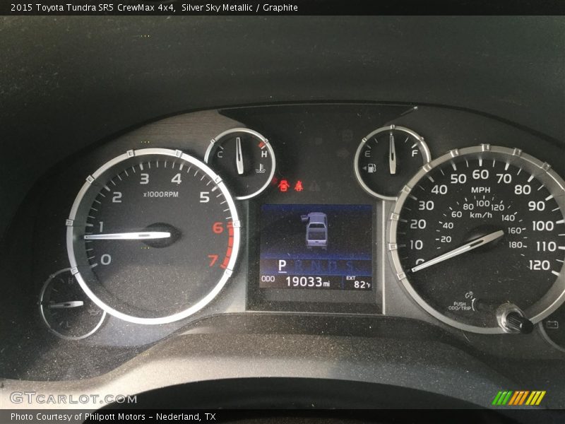 Silver Sky Metallic / Graphite 2015 Toyota Tundra SR5 CrewMax 4x4