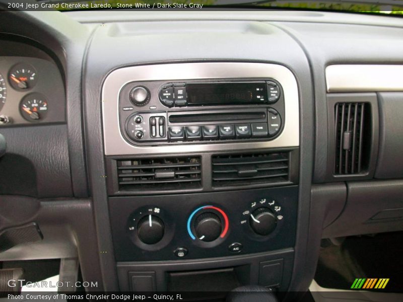 Stone White / Dark Slate Gray 2004 Jeep Grand Cherokee Laredo