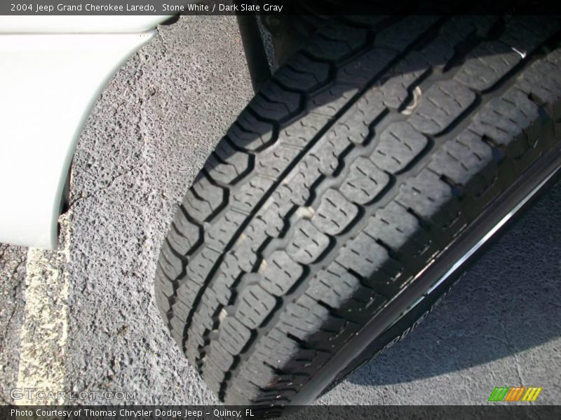 Stone White / Dark Slate Gray 2004 Jeep Grand Cherokee Laredo