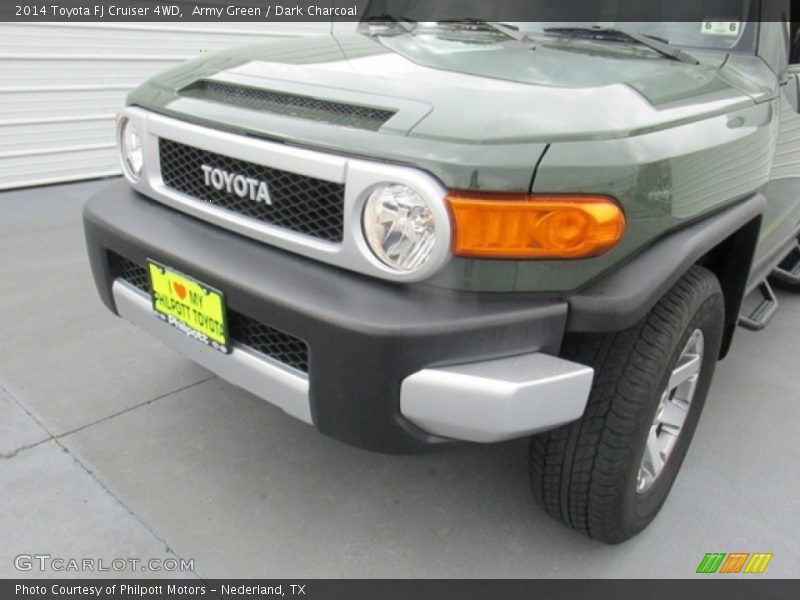 Army Green / Dark Charcoal 2014 Toyota FJ Cruiser 4WD