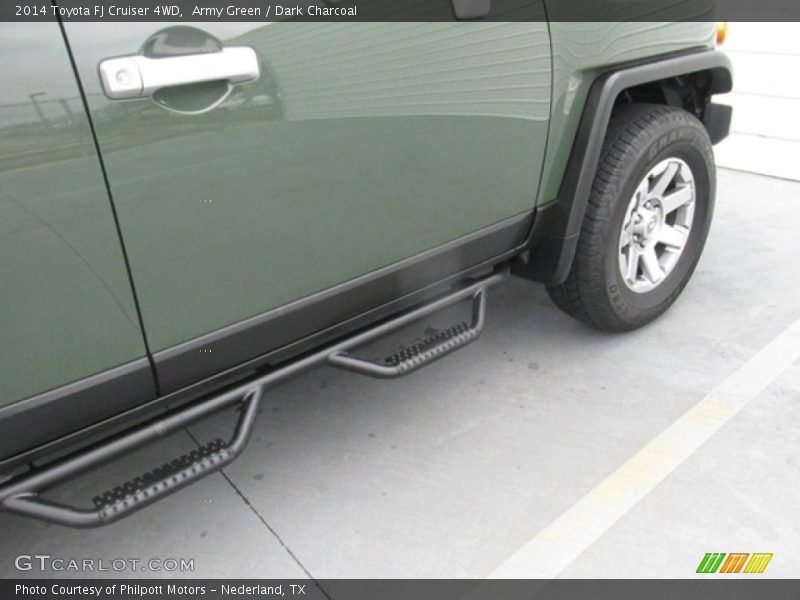 Army Green / Dark Charcoal 2014 Toyota FJ Cruiser 4WD