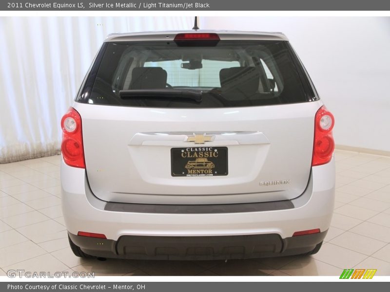 Silver Ice Metallic / Light Titanium/Jet Black 2011 Chevrolet Equinox LS