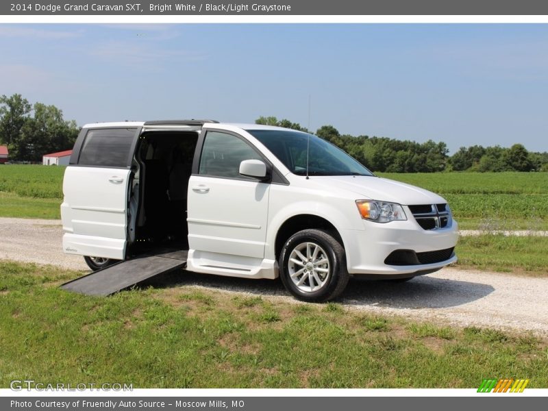 Bright White / Black/Light Graystone 2014 Dodge Grand Caravan SXT