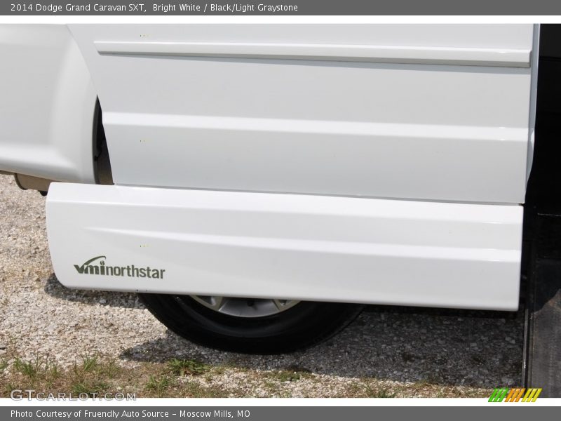 Bright White / Black/Light Graystone 2014 Dodge Grand Caravan SXT