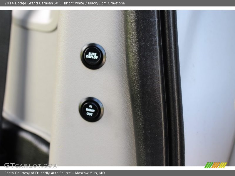 Bright White / Black/Light Graystone 2014 Dodge Grand Caravan SXT