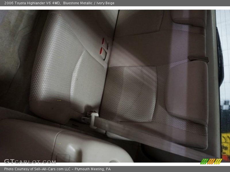 Bluestone Metallic / Ivory Beige 2006 Toyota Highlander V6 4WD