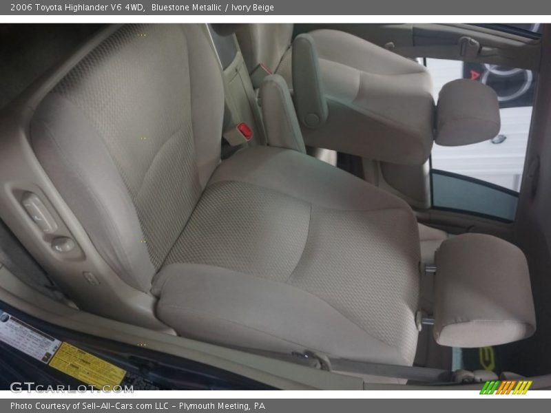 Bluestone Metallic / Ivory Beige 2006 Toyota Highlander V6 4WD