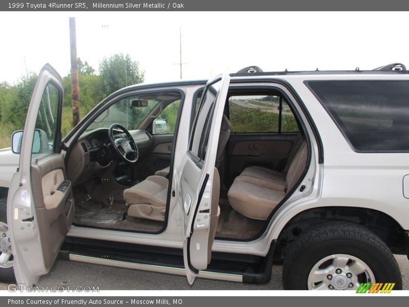 Millennium Silver Metallic / Oak 1999 Toyota 4Runner SR5