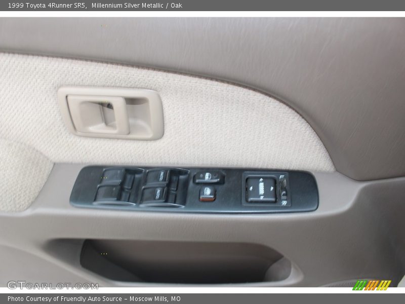 Millennium Silver Metallic / Oak 1999 Toyota 4Runner SR5