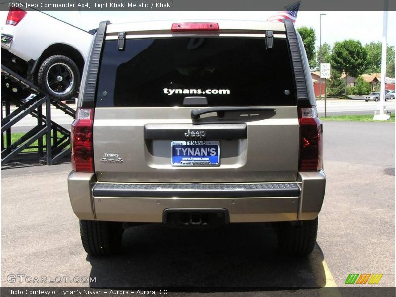 Light Khaki Metallic / Khaki 2006 Jeep Commander 4x4