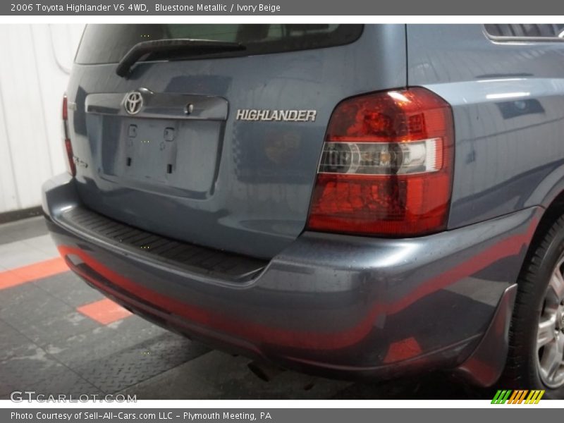 Bluestone Metallic / Ivory Beige 2006 Toyota Highlander V6 4WD