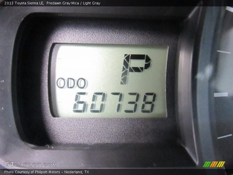 Predawn Gray Mica / Light Gray 2013 Toyota Sienna LE