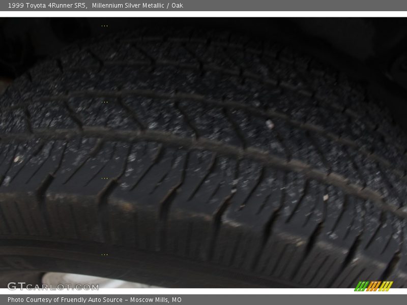 Millennium Silver Metallic / Oak 1999 Toyota 4Runner SR5