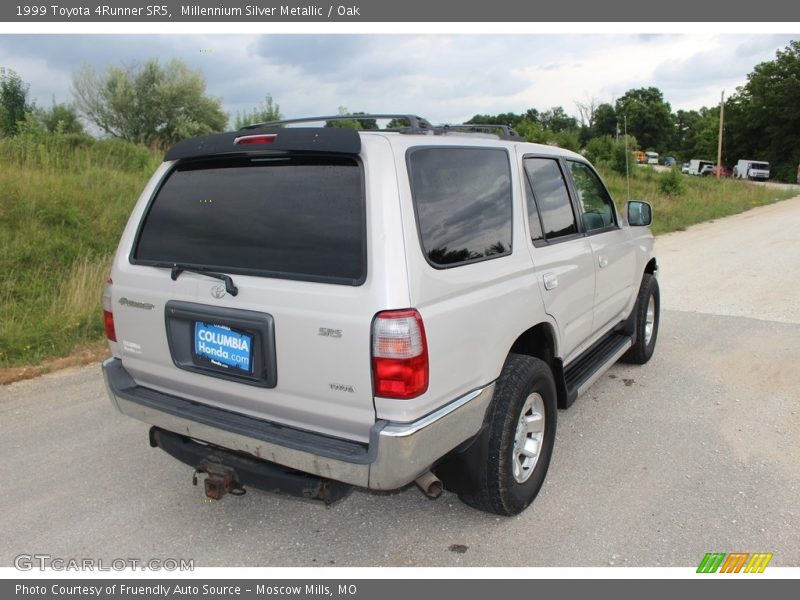 Millennium Silver Metallic / Oak 1999 Toyota 4Runner SR5
