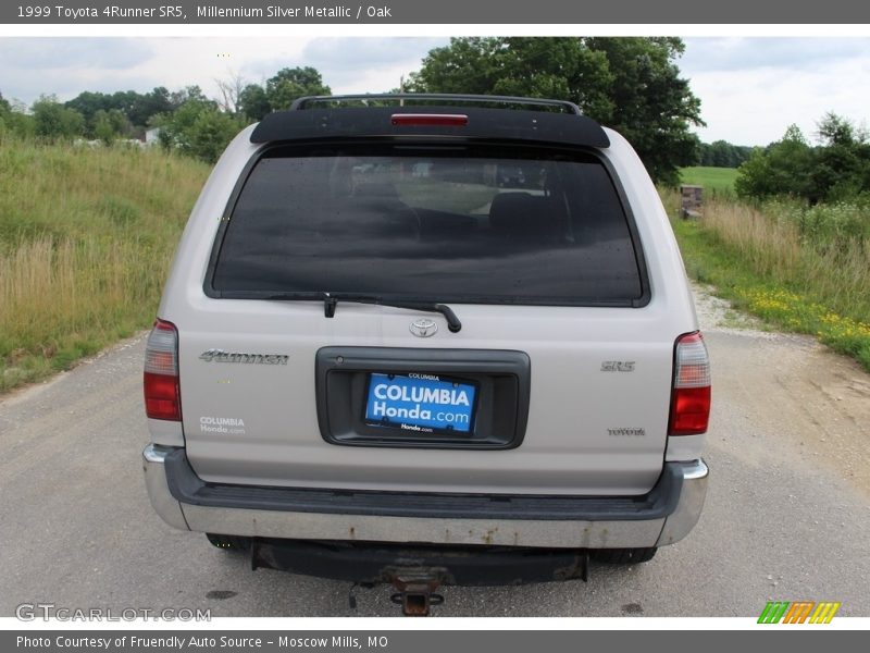 Millennium Silver Metallic / Oak 1999 Toyota 4Runner SR5