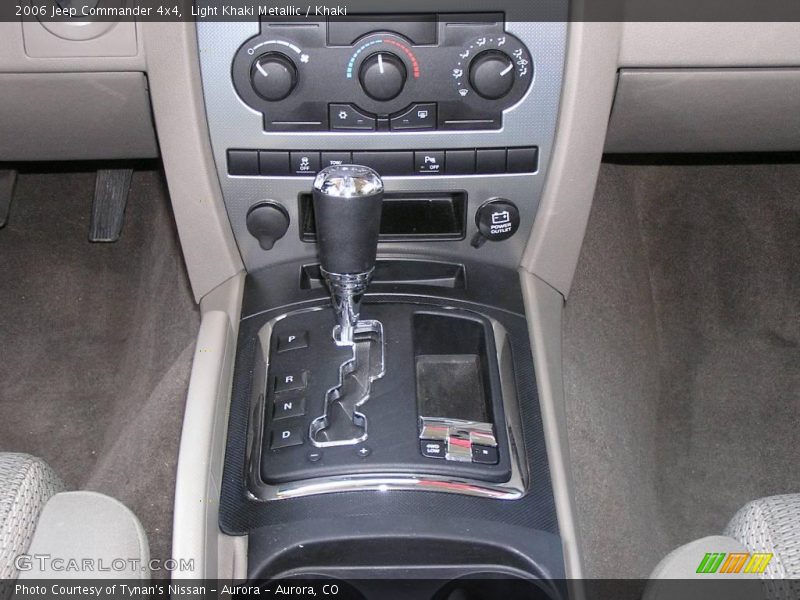 Light Khaki Metallic / Khaki 2006 Jeep Commander 4x4