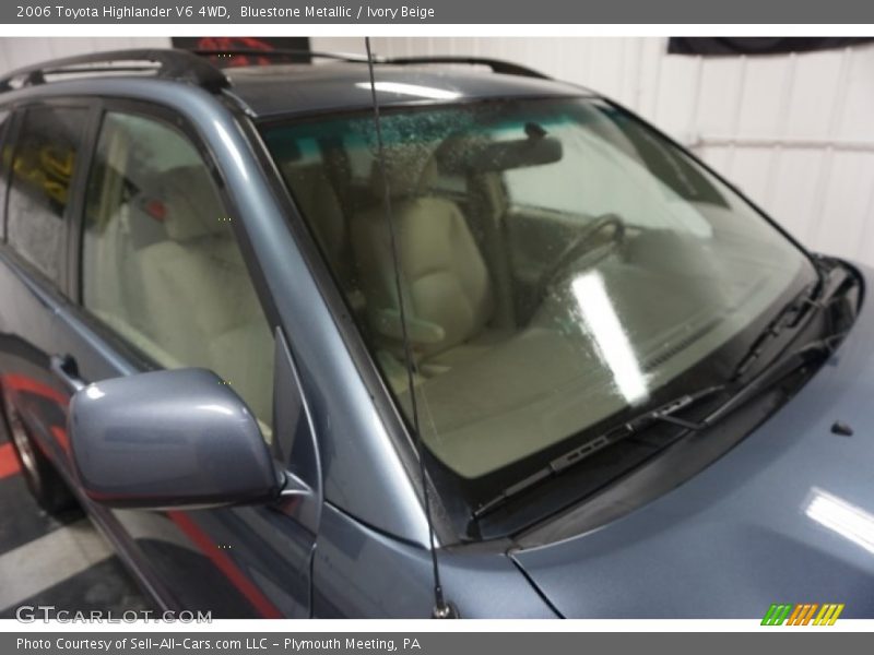 Bluestone Metallic / Ivory Beige 2006 Toyota Highlander V6 4WD