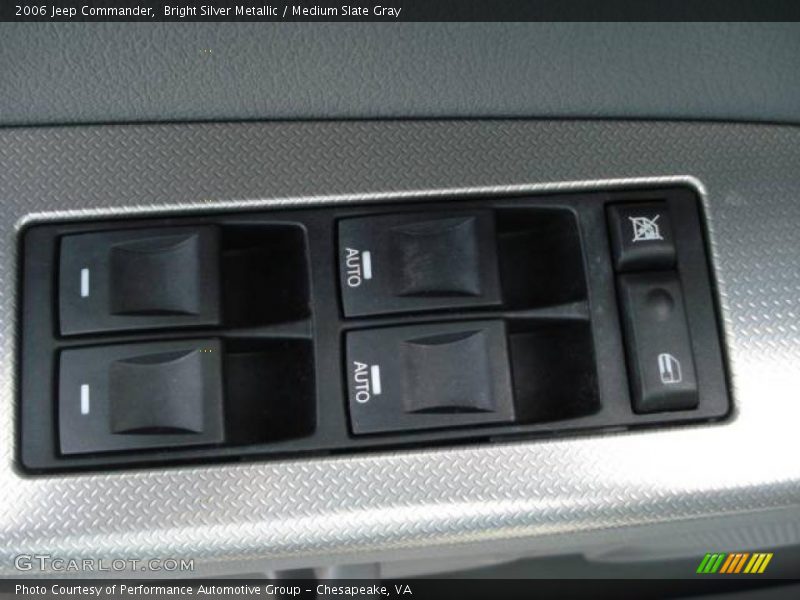 Bright Silver Metallic / Medium Slate Gray 2006 Jeep Commander