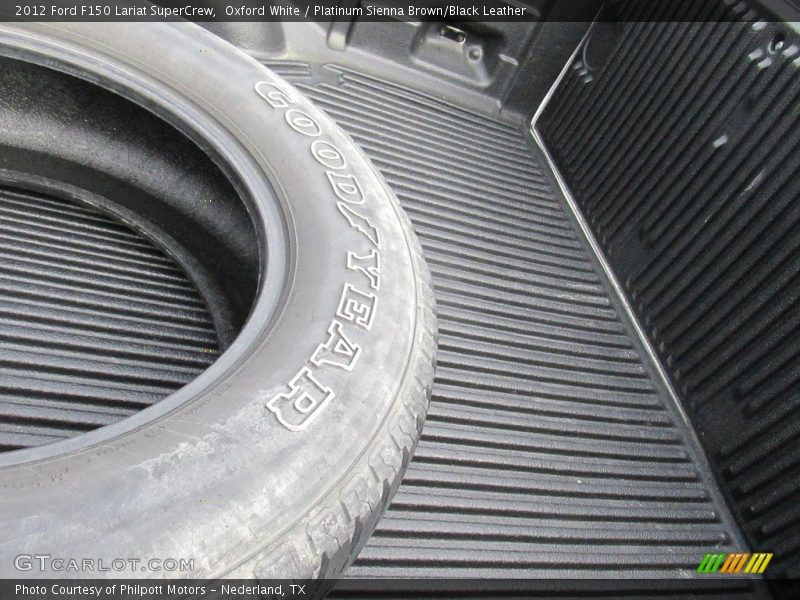 Oxford White / Platinum Sienna Brown/Black Leather 2012 Ford F150 Lariat SuperCrew