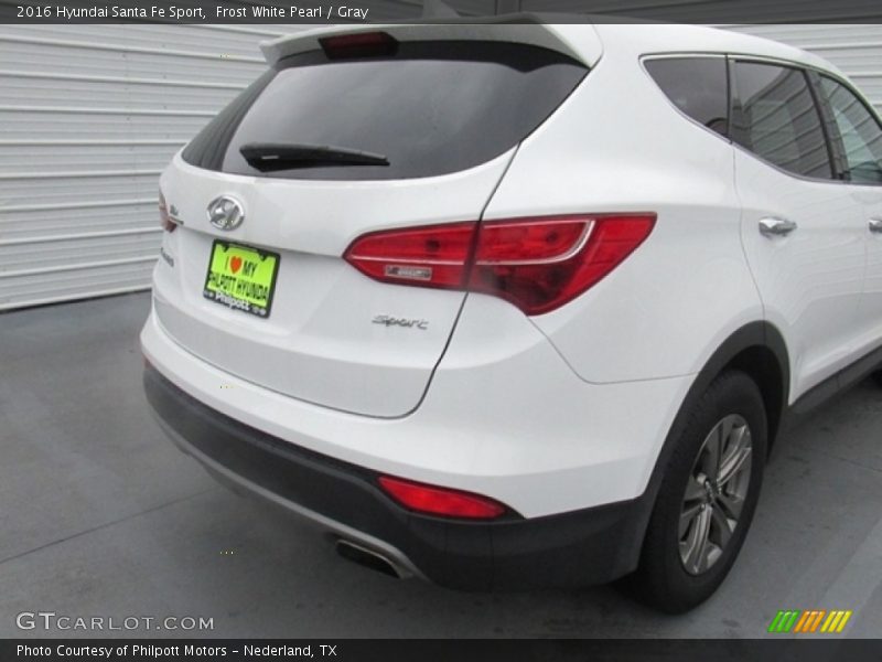 Frost White Pearl / Gray 2016 Hyundai Santa Fe Sport