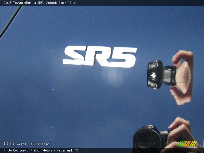 Attitude Black / Black 2015 Toyota 4Runner SR5