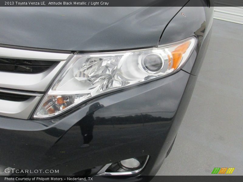 Attitude Black Metallic / Light Gray 2013 Toyota Venza LE