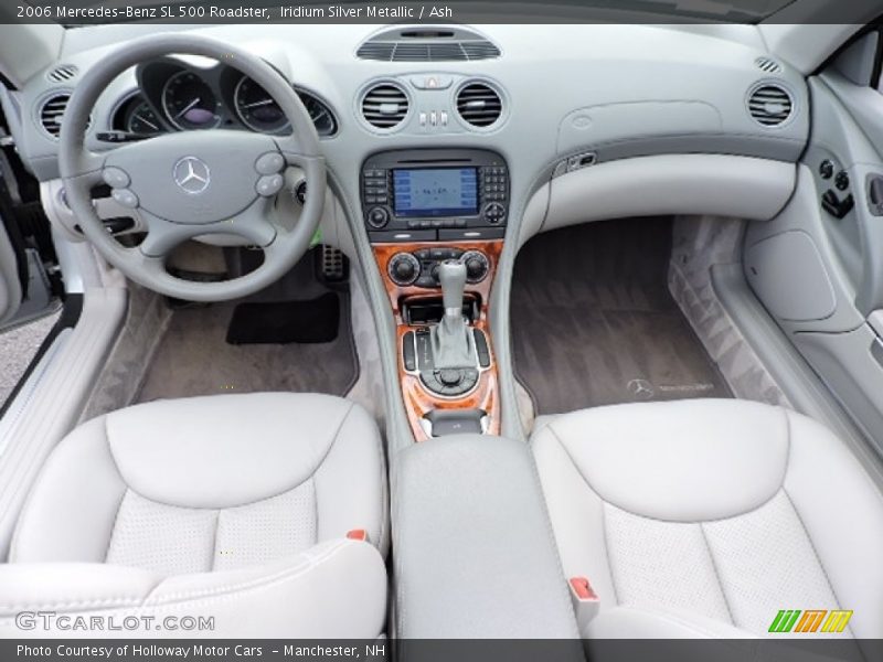 Dashboard of 2006 SL 500 Roadster