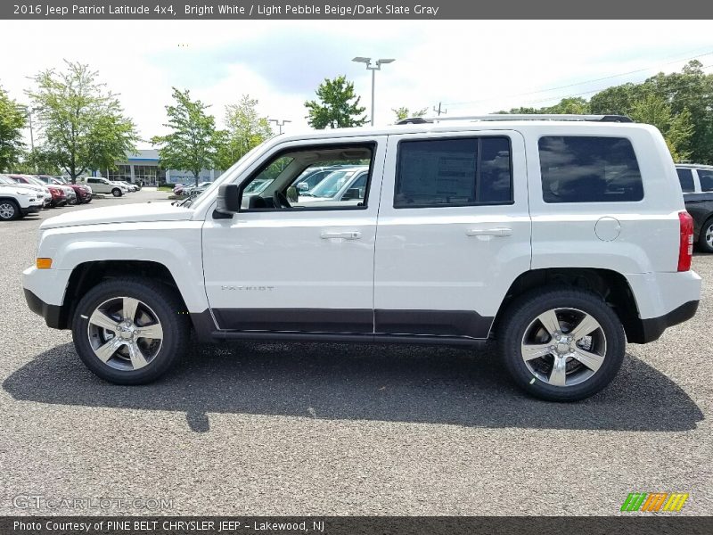 Bright White / Light Pebble Beige/Dark Slate Gray 2016 Jeep Patriot Latitude 4x4