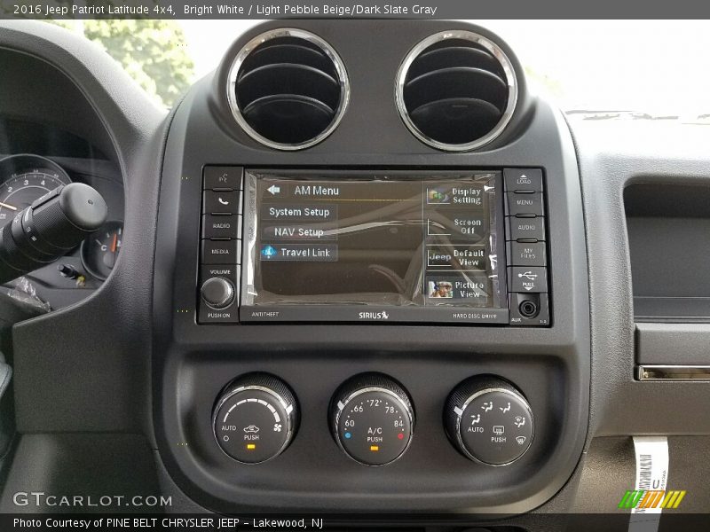 Bright White / Light Pebble Beige/Dark Slate Gray 2016 Jeep Patriot Latitude 4x4