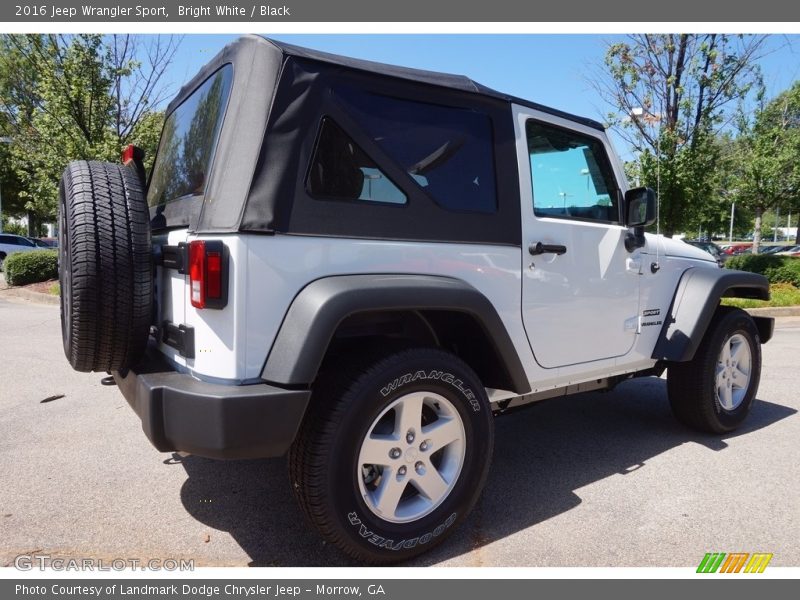 Bright White / Black 2016 Jeep Wrangler Sport