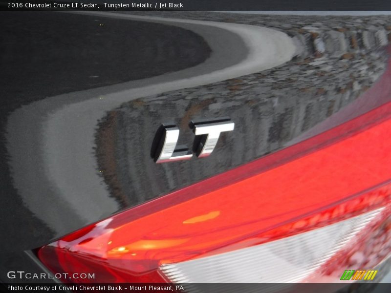 Tungsten Metallic / Jet Black 2016 Chevrolet Cruze LT Sedan
