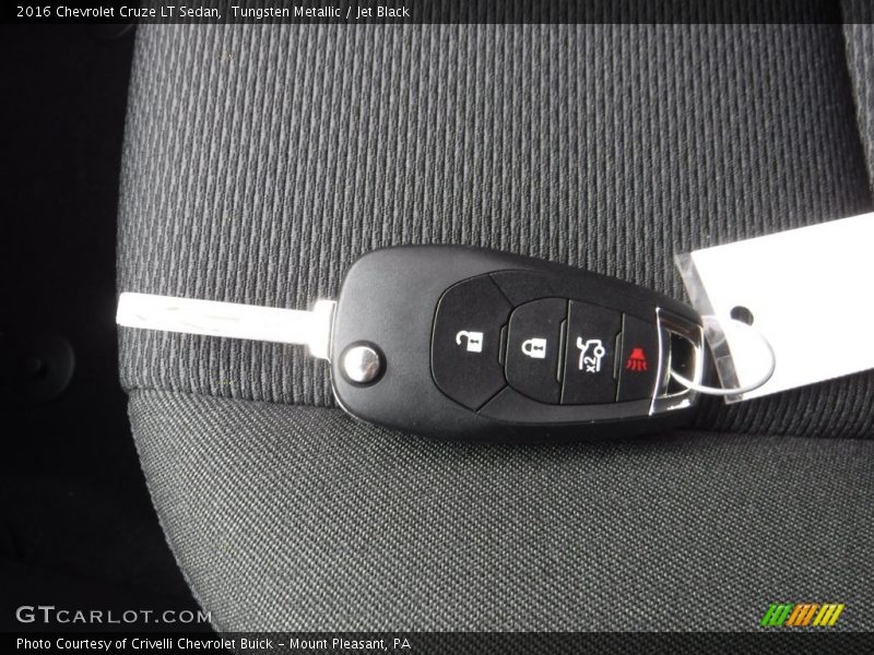 Tungsten Metallic / Jet Black 2016 Chevrolet Cruze LT Sedan