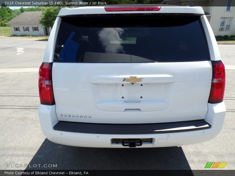 Summit White / Jet Black 2016 Chevrolet Suburban LS 4WD