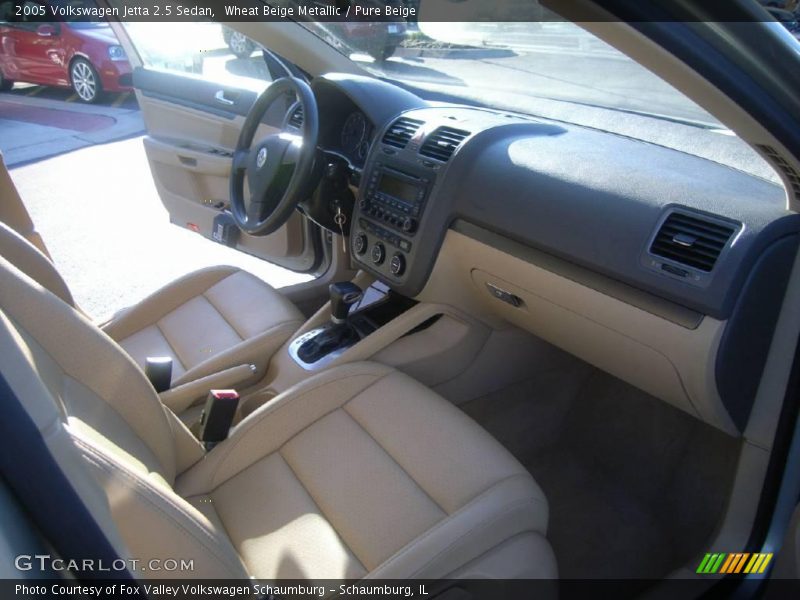 Wheat Beige Metallic / Pure Beige 2005 Volkswagen Jetta 2.5 Sedan