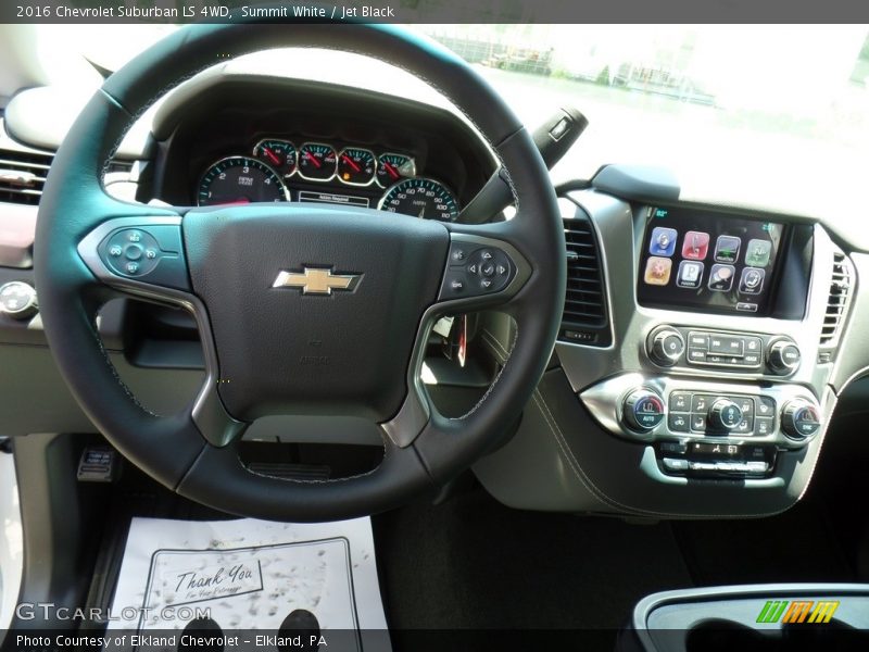 Summit White / Jet Black 2016 Chevrolet Suburban LS 4WD