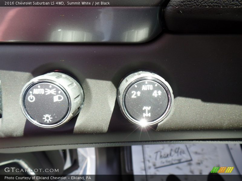 Summit White / Jet Black 2016 Chevrolet Suburban LS 4WD