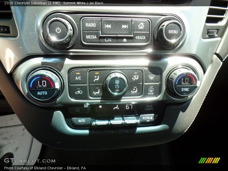 Summit White / Jet Black 2016 Chevrolet Suburban LS 4WD
