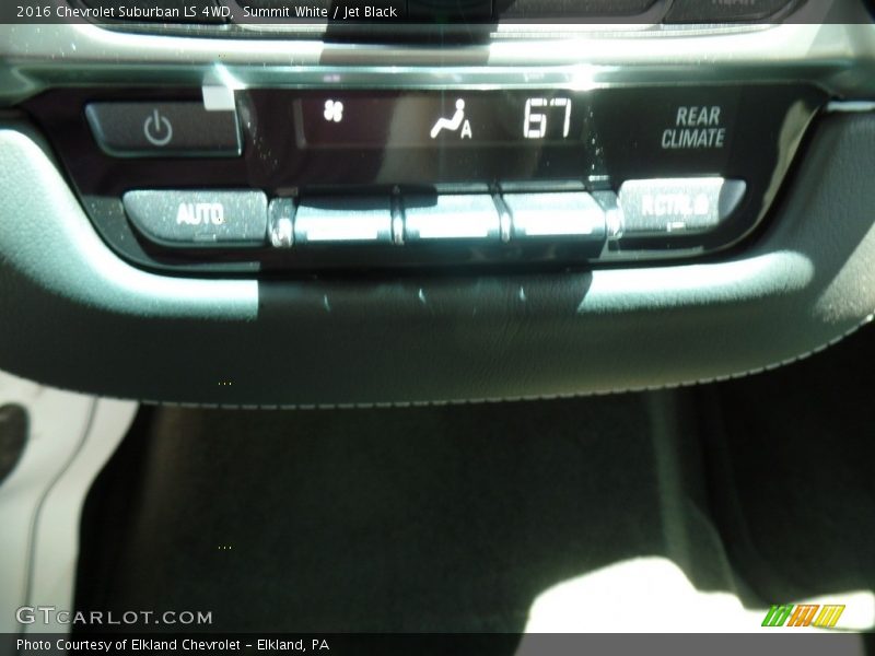 Summit White / Jet Black 2016 Chevrolet Suburban LS 4WD