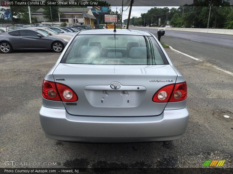 Silver Streak Mica / Light Gray 2005 Toyota Corolla LE