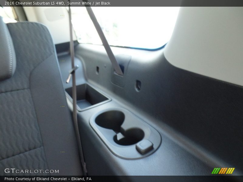 Summit White / Jet Black 2016 Chevrolet Suburban LS 4WD