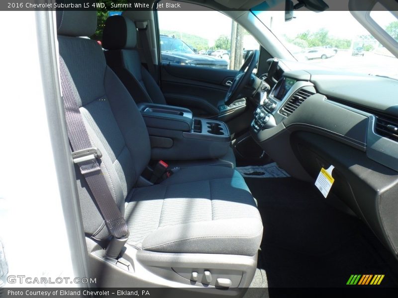 Summit White / Jet Black 2016 Chevrolet Suburban LS 4WD