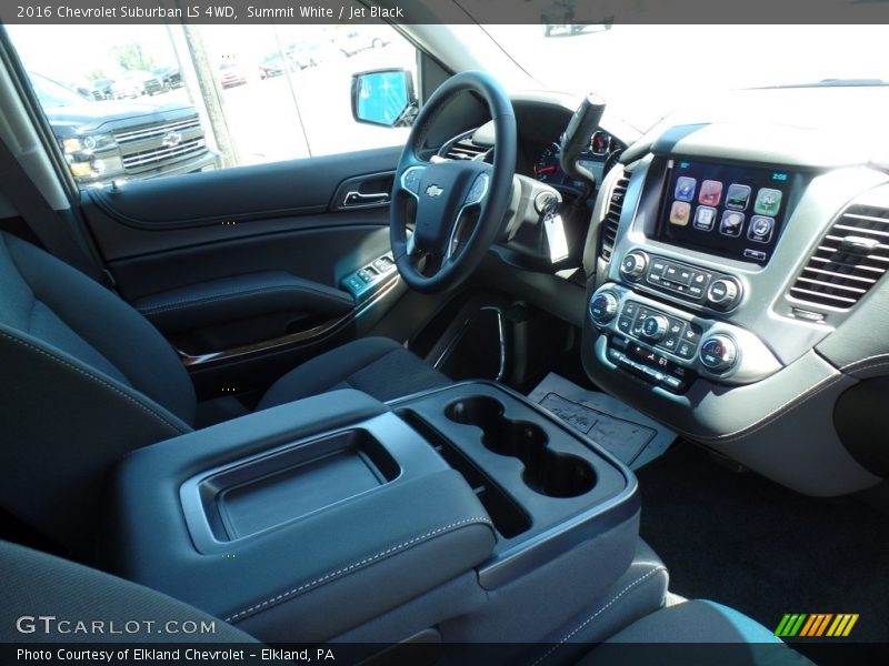 Summit White / Jet Black 2016 Chevrolet Suburban LS 4WD