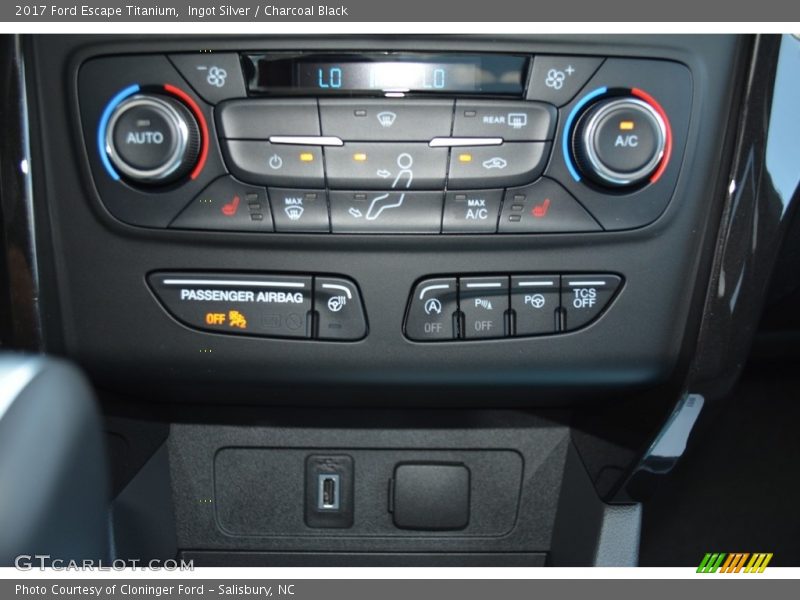 Ingot Silver / Charcoal Black 2017 Ford Escape Titanium