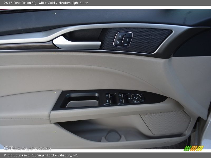 White Gold / Medium Light Stone 2017 Ford Fusion SE