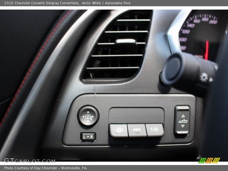 Arctic White / Adrenaline Red 2016 Chevrolet Corvette Stingray Convertible