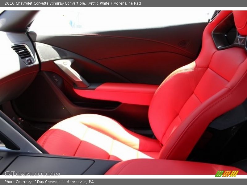 Arctic White / Adrenaline Red 2016 Chevrolet Corvette Stingray Convertible