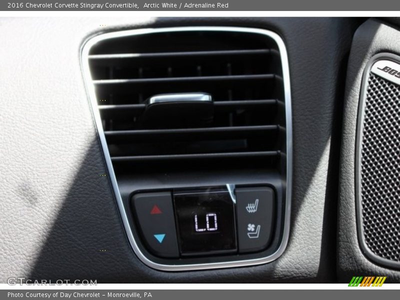 Arctic White / Adrenaline Red 2016 Chevrolet Corvette Stingray Convertible