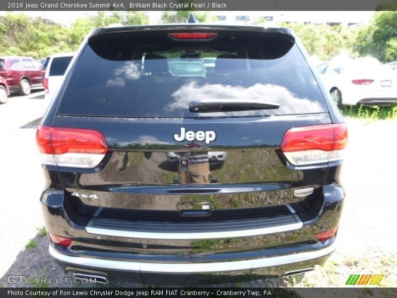 Brilliant Black Crystal Pearl / Black 2016 Jeep Grand Cherokee Summit 4x4